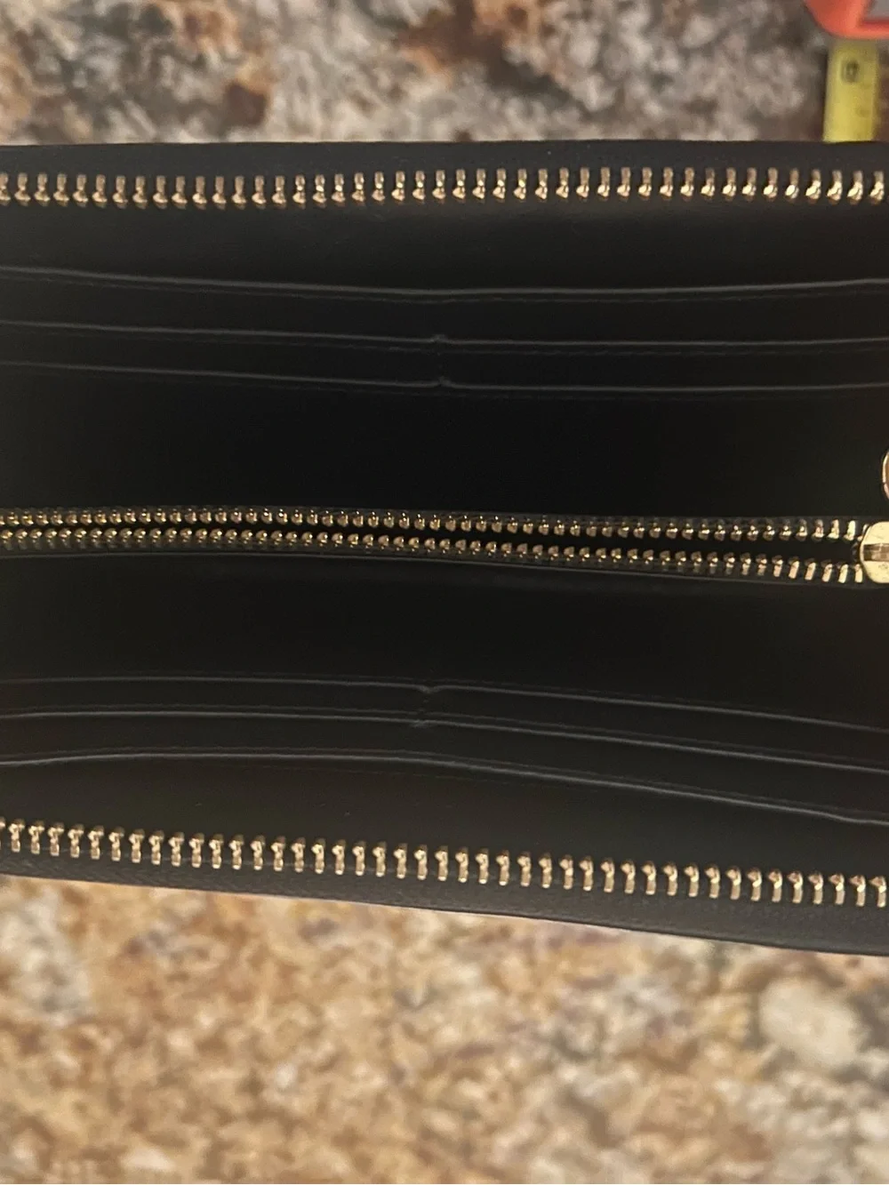 Tori Burch Black Leather wallet 8
